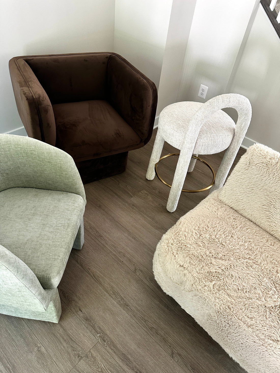 Thee Sleek Seat